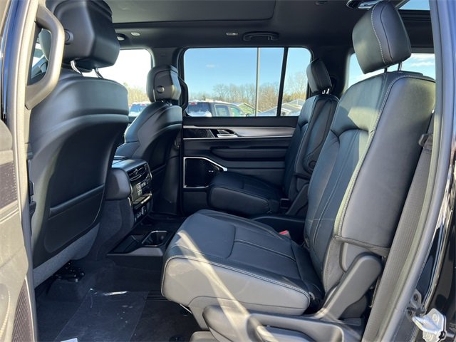 New 2026 Jeep Grand Wagoneer Limited w/ Premium Group II image 4