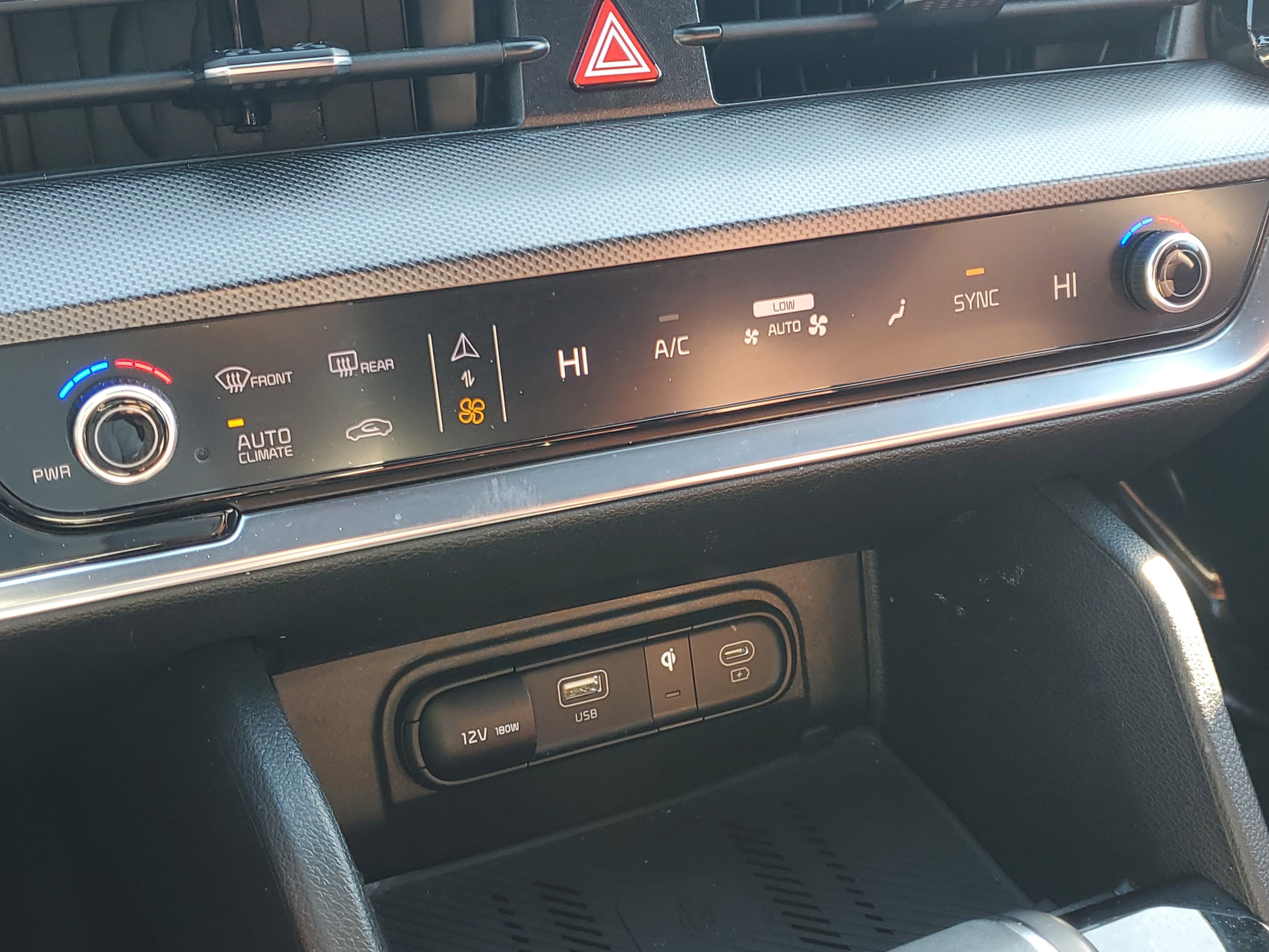 Used 2024 Kia Sportage SX image 30