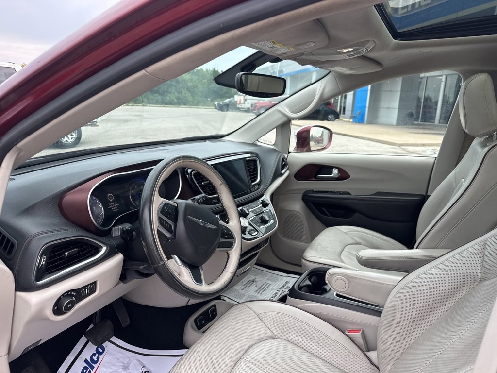 Used 2020 Chrysler Pacifica Limited image 13