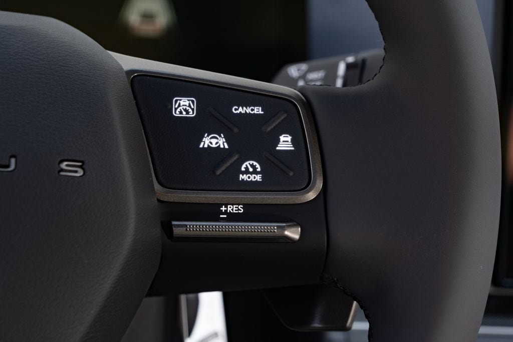 New 2026 Lexus ES 500e AWD/4WD image 27