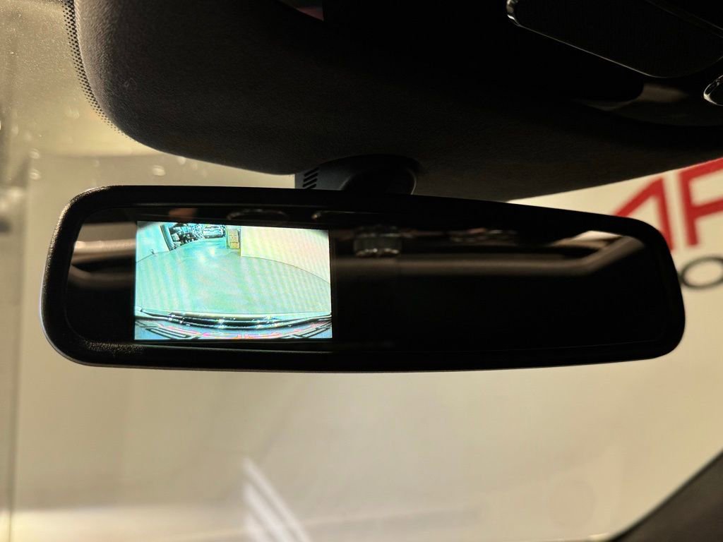 Used 2018 Bentley Flying Spur V8 image 24