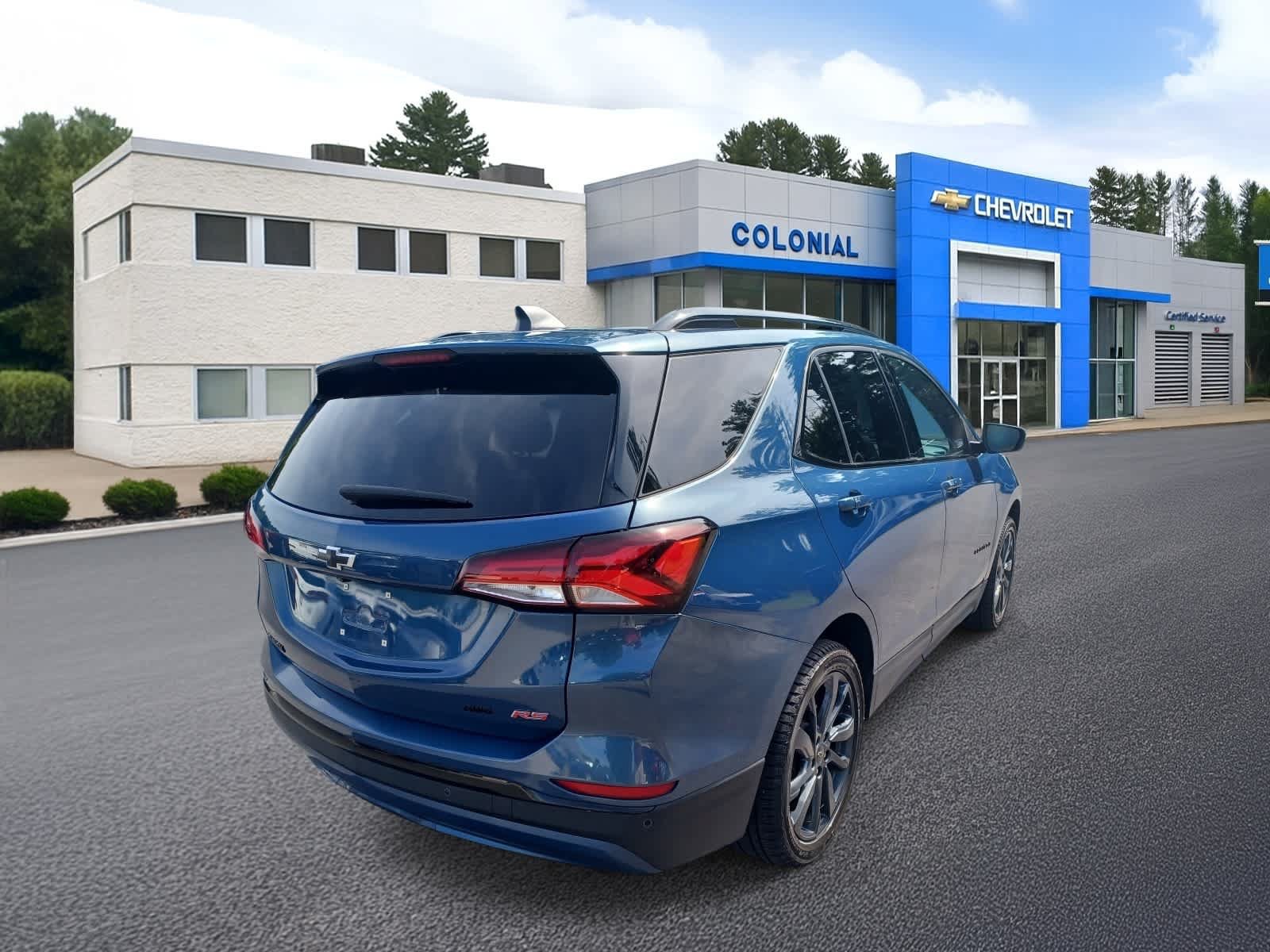 Used 2024 Chevrolet Equinox RS w/ RS Leather Package AWD/4WD image 4