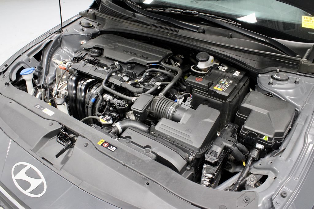 Used 2024 Hyundai Elantra SEL FWD image 17