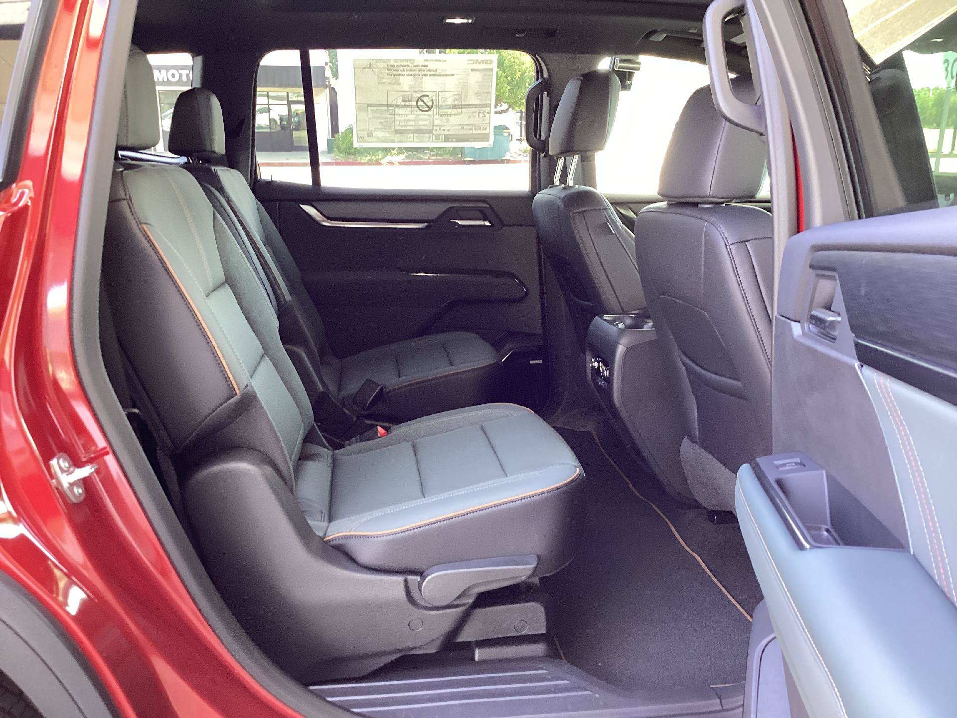New 2025 GMC Acadia AT4 AWD/4WD image 16