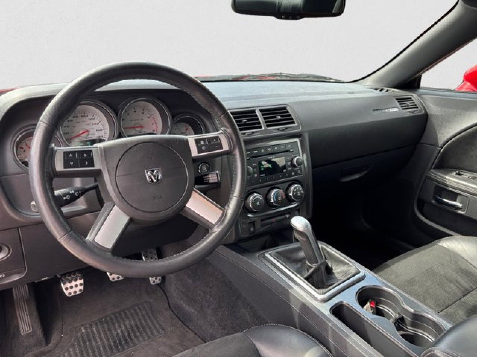 Used 2009 Dodge Challenger SRT8 image 13