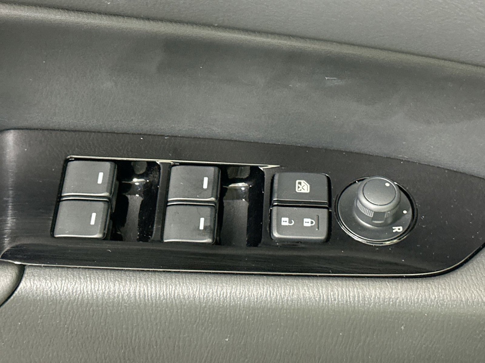 Used 2023 MAZDA CX-5 AWD 2.5 S w/ Preferred Package image 16