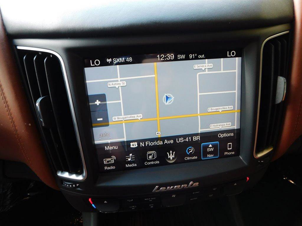 Used 2017 Maserati Levante w/ Luxury Package image 17