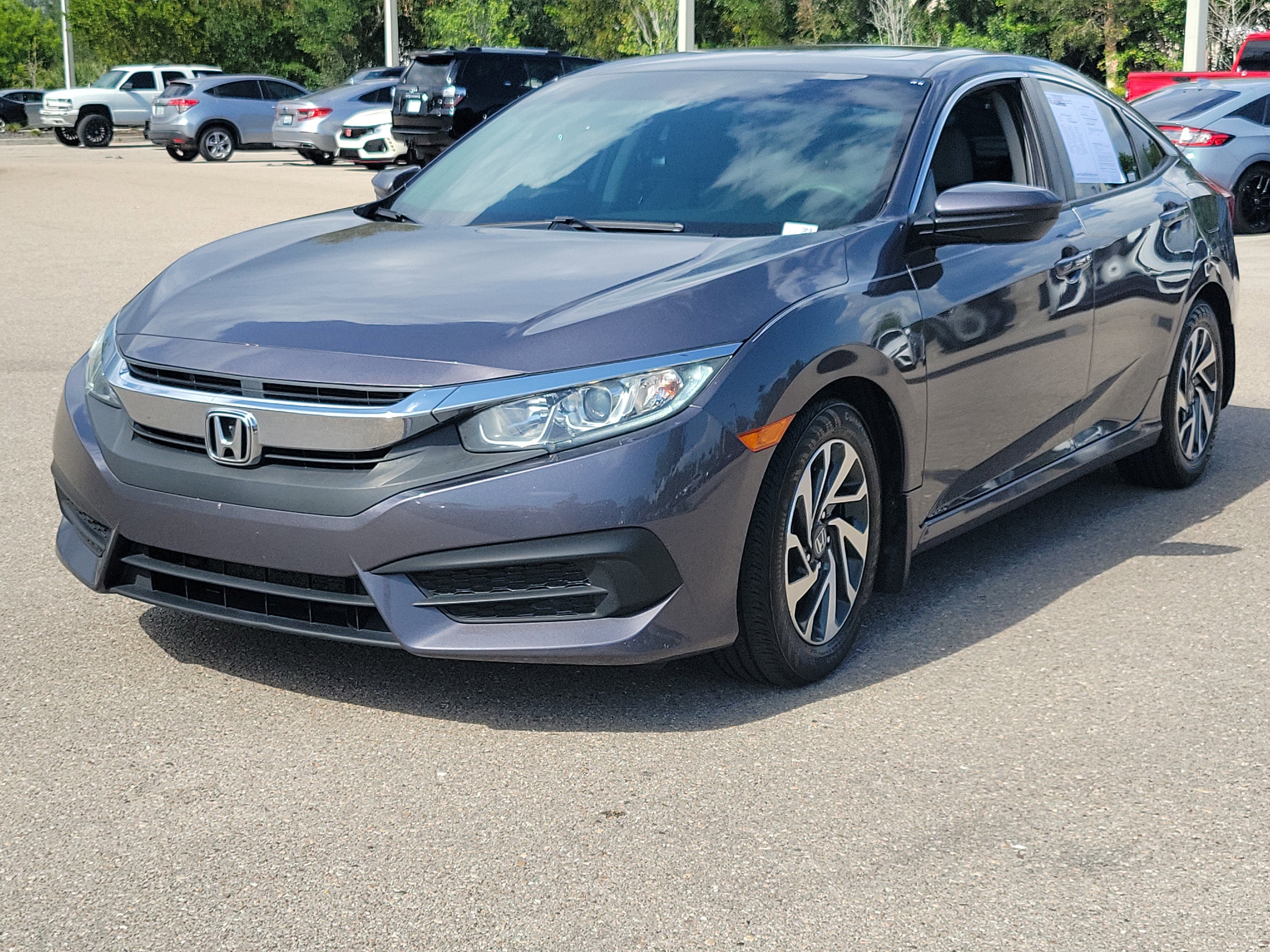 Used 2018 Honda Civic EX image 3