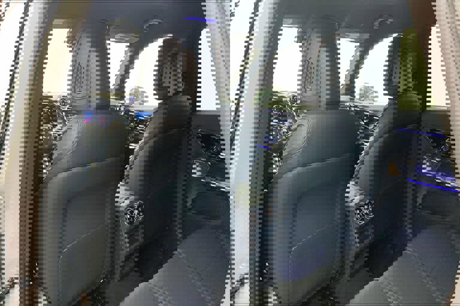 Used 2026 Mercedes-Benz GLC 300 image 17