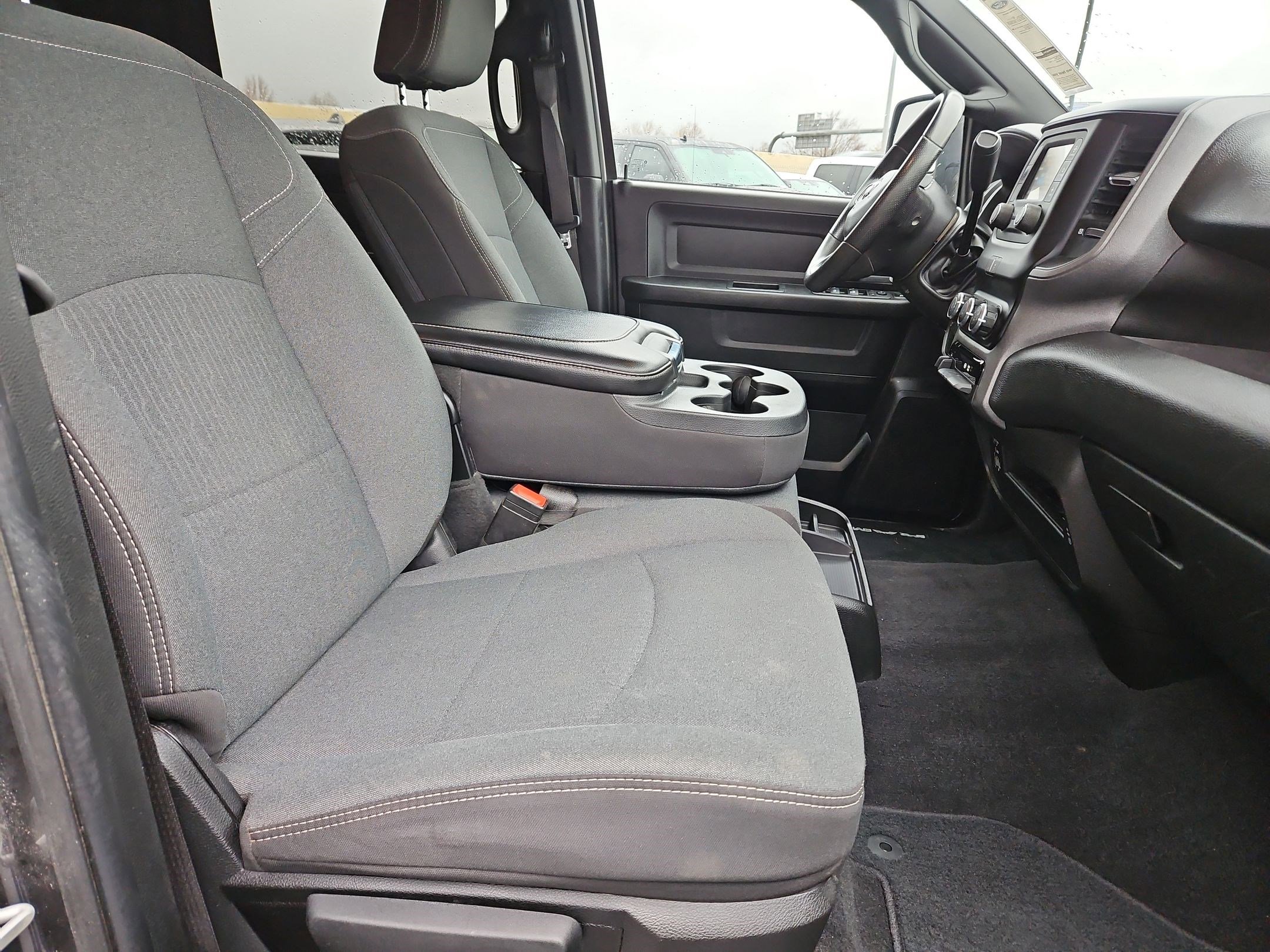 Used 2024 RAM 3500 Tradesman w/ Chrome Appearance Group image 33