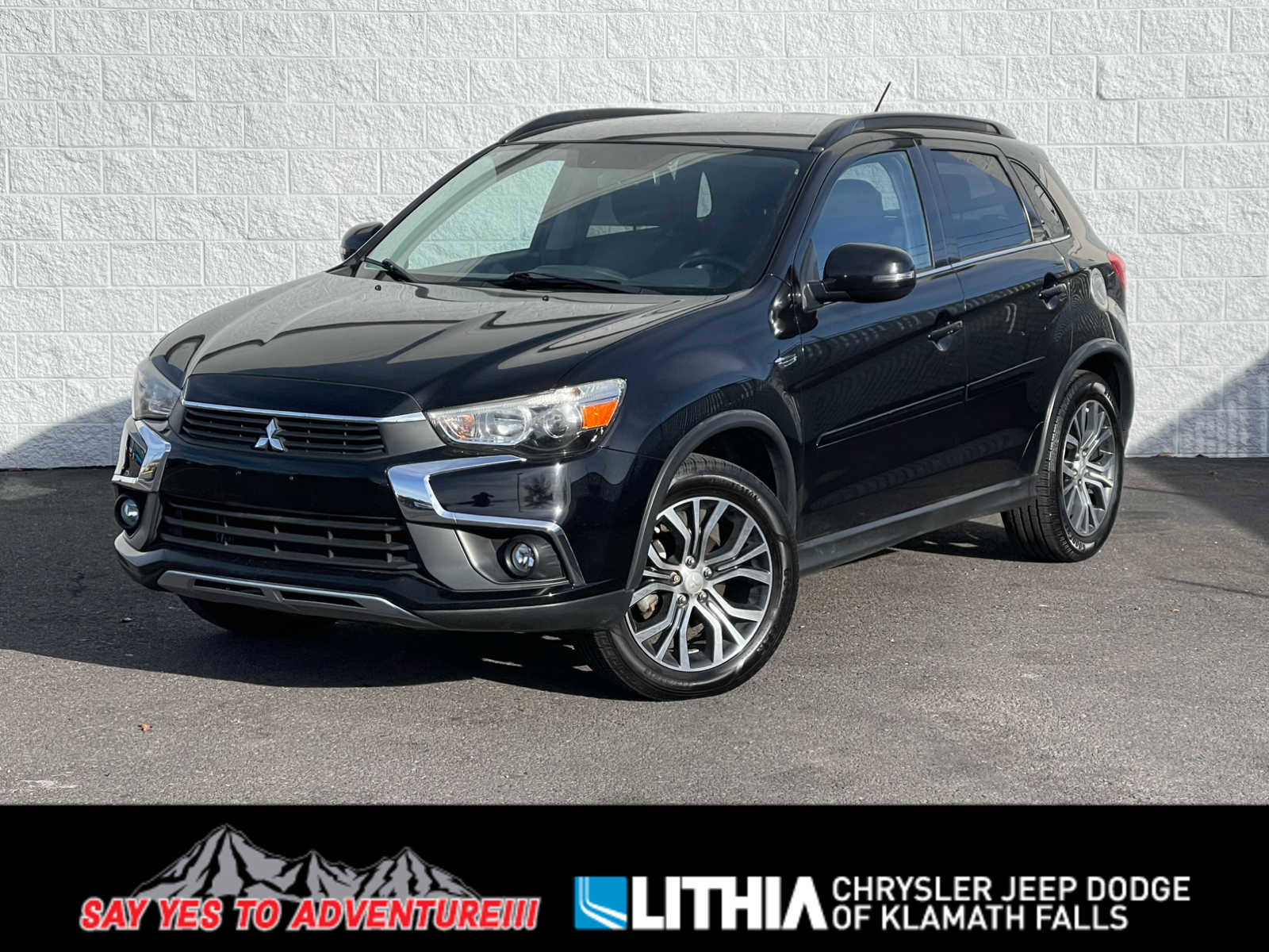 Used 2016 Mitsubishi Outlander Sport SEL image 1