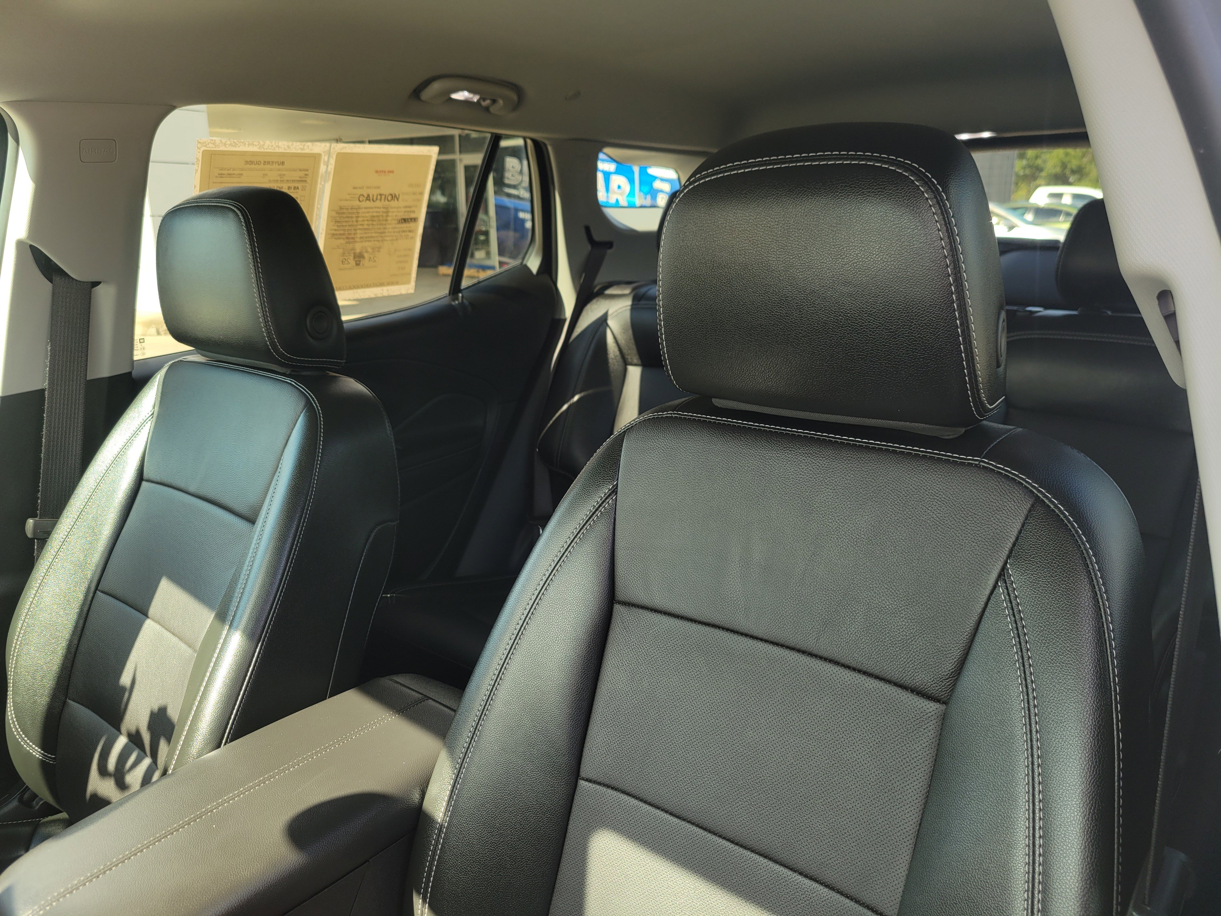 Used 2024 GMC Terrain SLT image 15