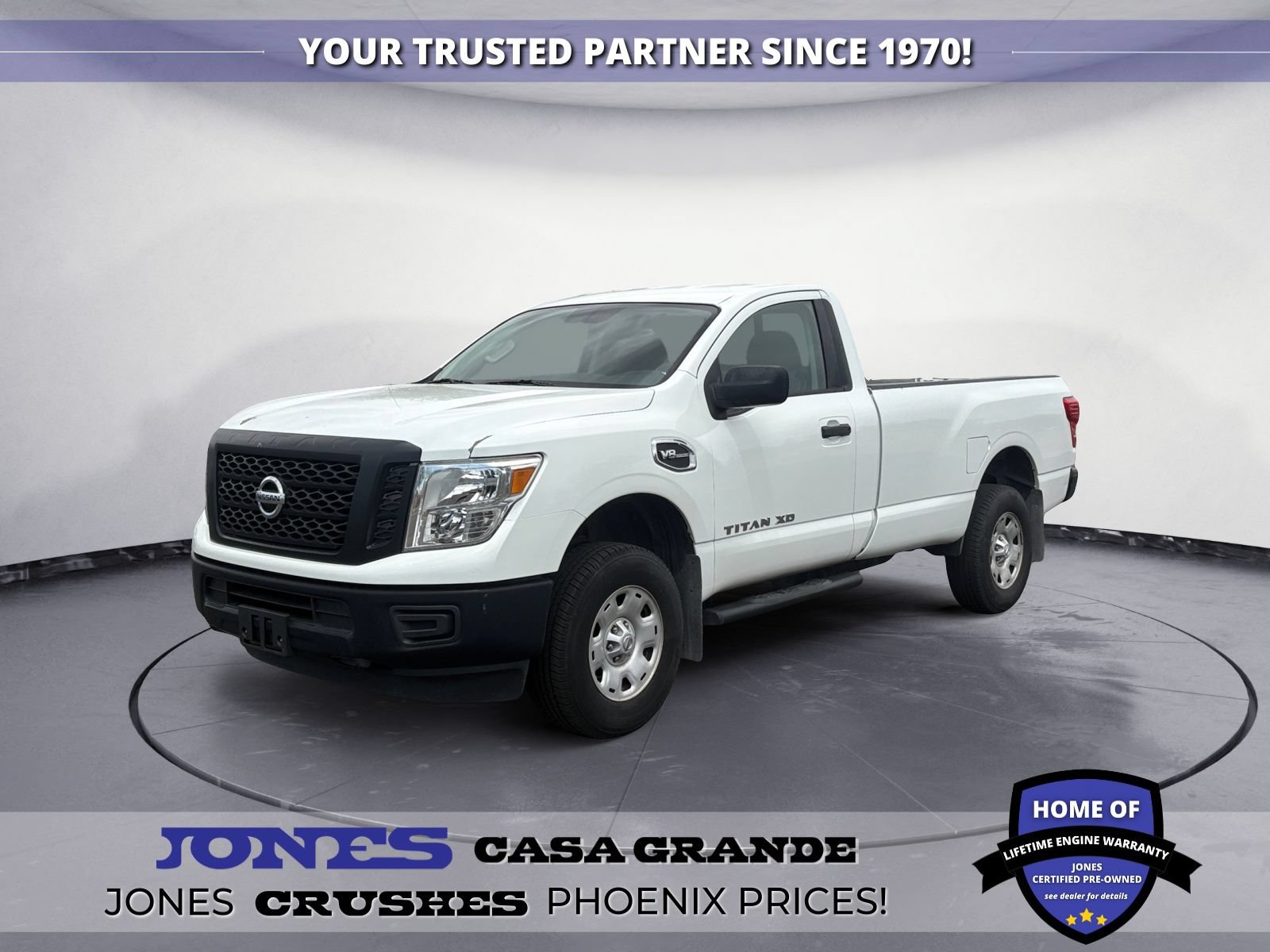 Used 2018 Nissan Titan S w/ HD Front GAWR Package AWD/4WD image 1
