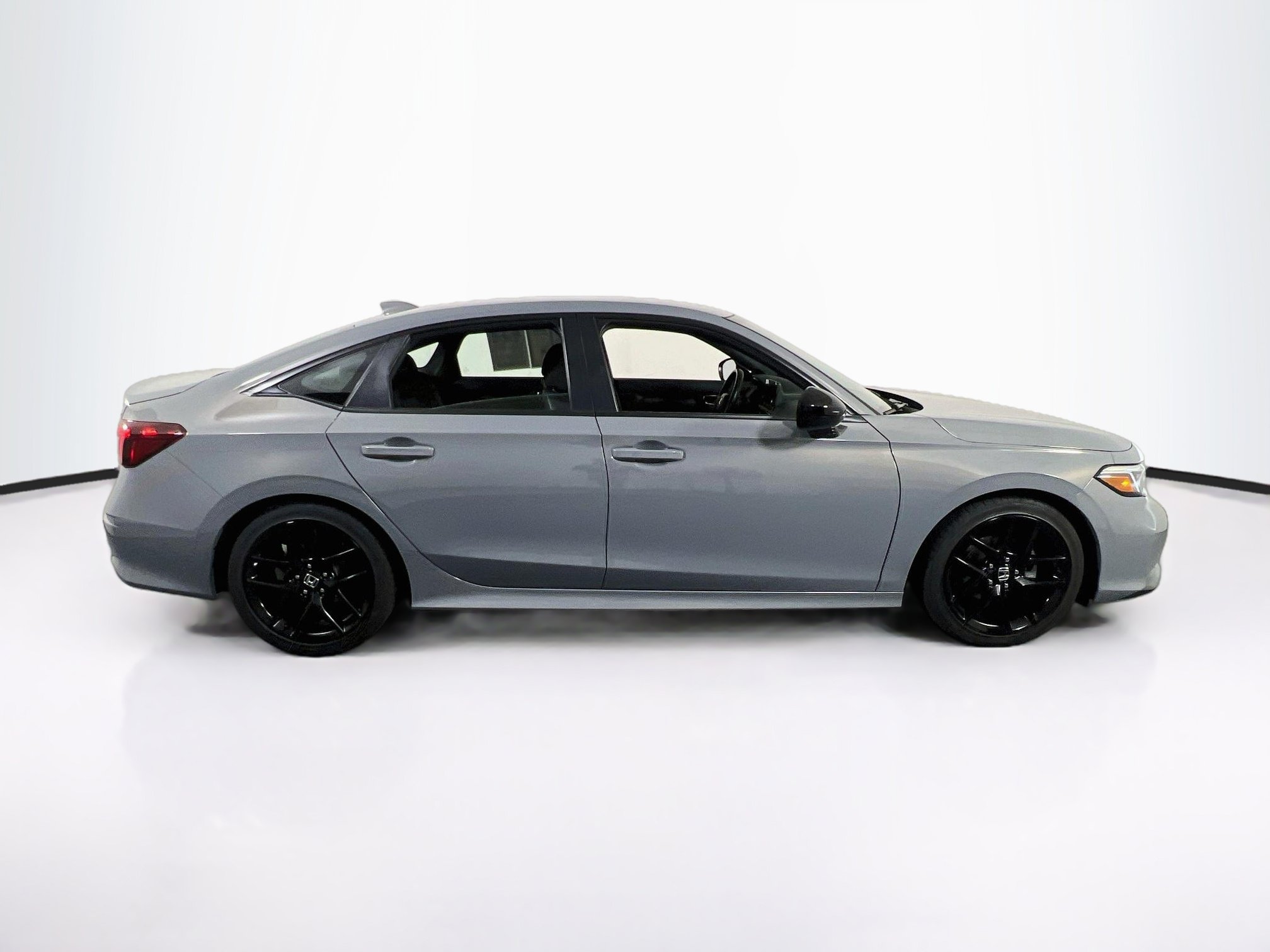 Used 2025 Honda Civic Sport image 4