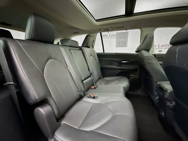 Used 2024 Toyota Grand Highlander Limited image 30