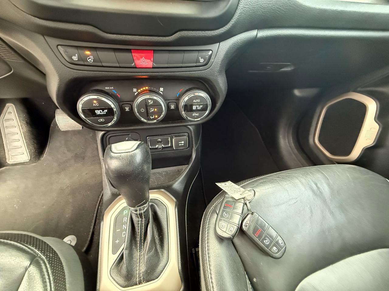 Used 2015 Jeep Renegade Limited FWD image 19