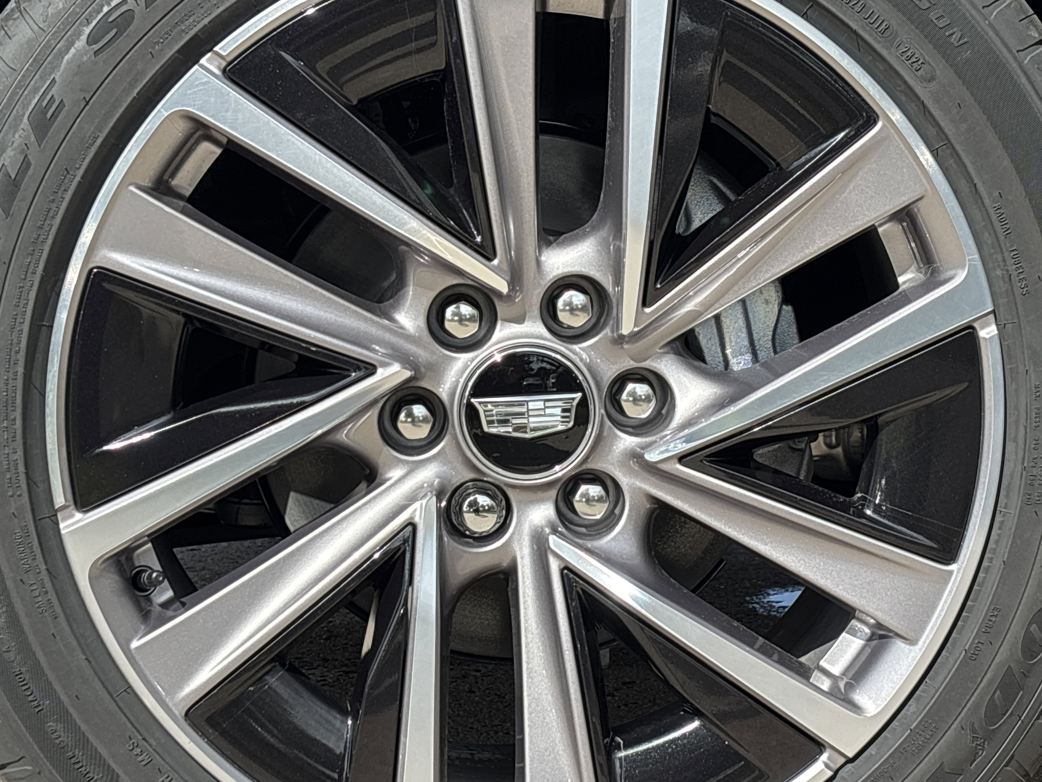 New 2026 Cadillac Vistiq Sport image 18