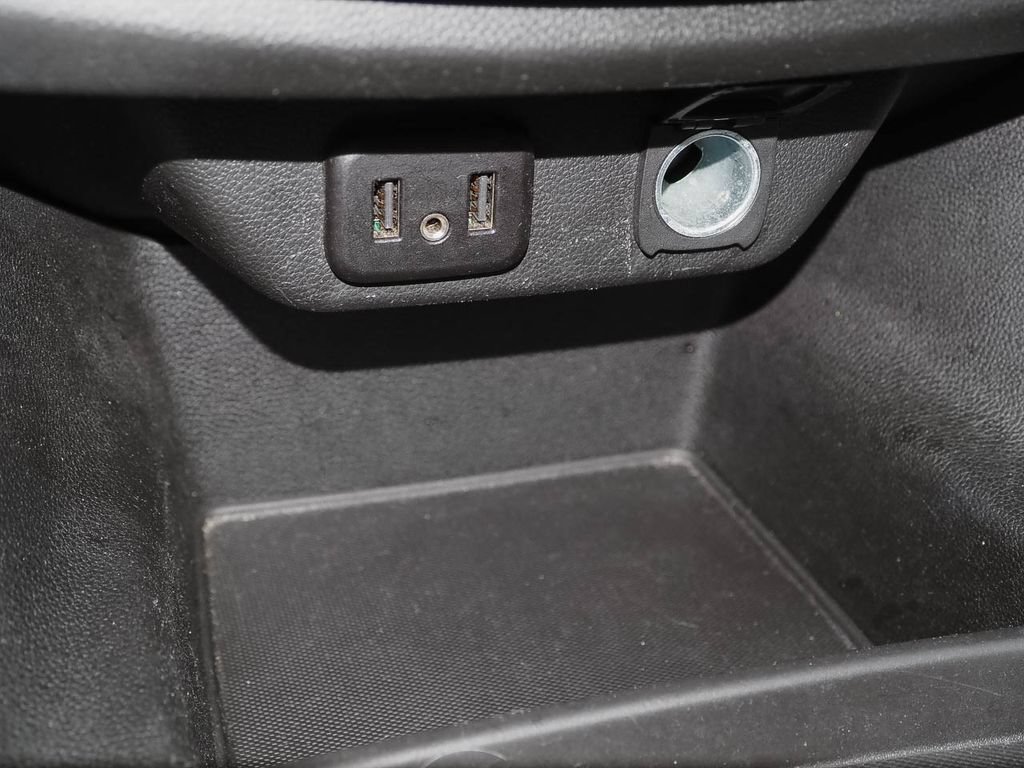 Used 2020 Chevrolet Traverse LT FWD image 14