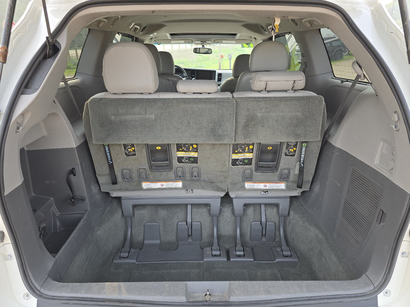 Used 2017 Toyota Sienna XLE FWD image 47