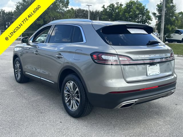 Used 2022 Ford Explorer Platinum w/ Equipment Group 601A AWD/4WD image 9