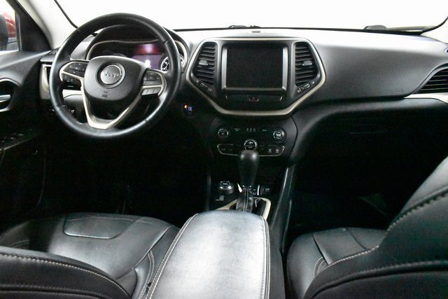 Used 2015 Jeep Cherokee Limited image 18