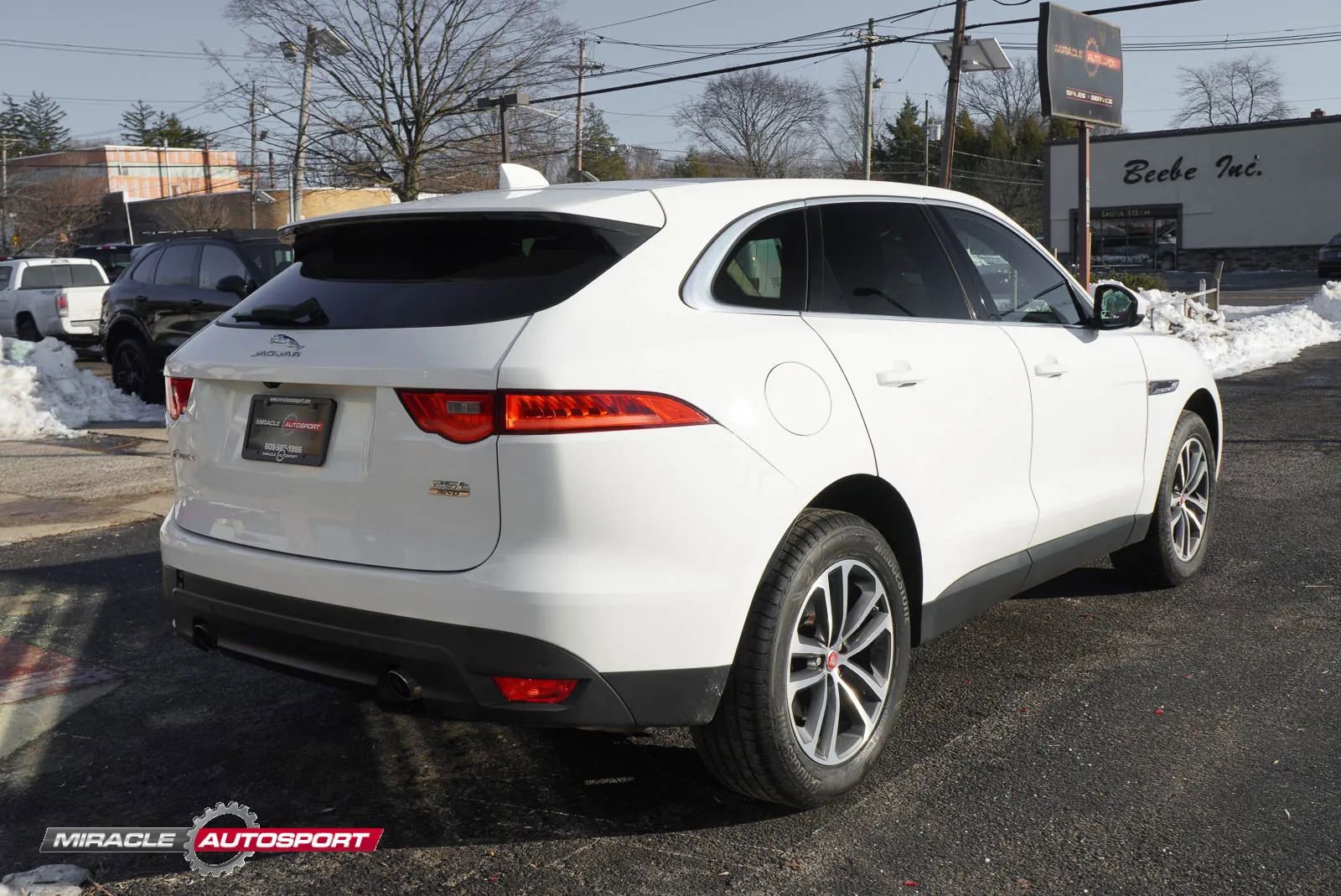 Used 2019 Jaguar F-PACE Premium image 7