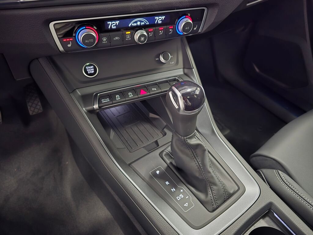 New 2025 Audi Q3 2.0T Premium image 16