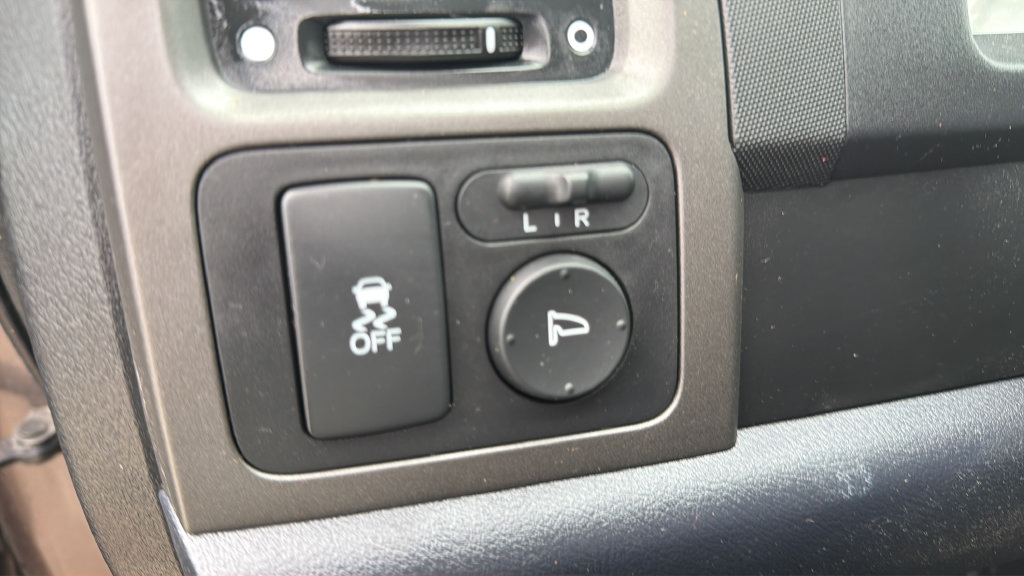 Used 2011 Honda CR-V LX image 18