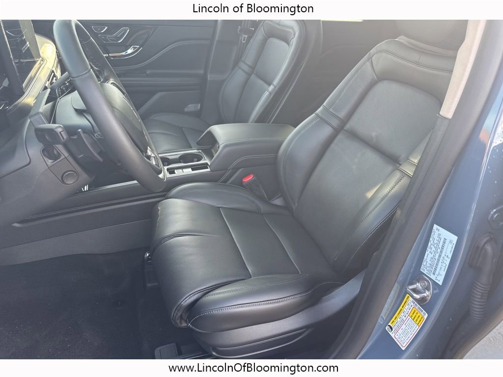 New 2025 Lincoln Corsair Reserve w/ Equipment Group 202A image 25