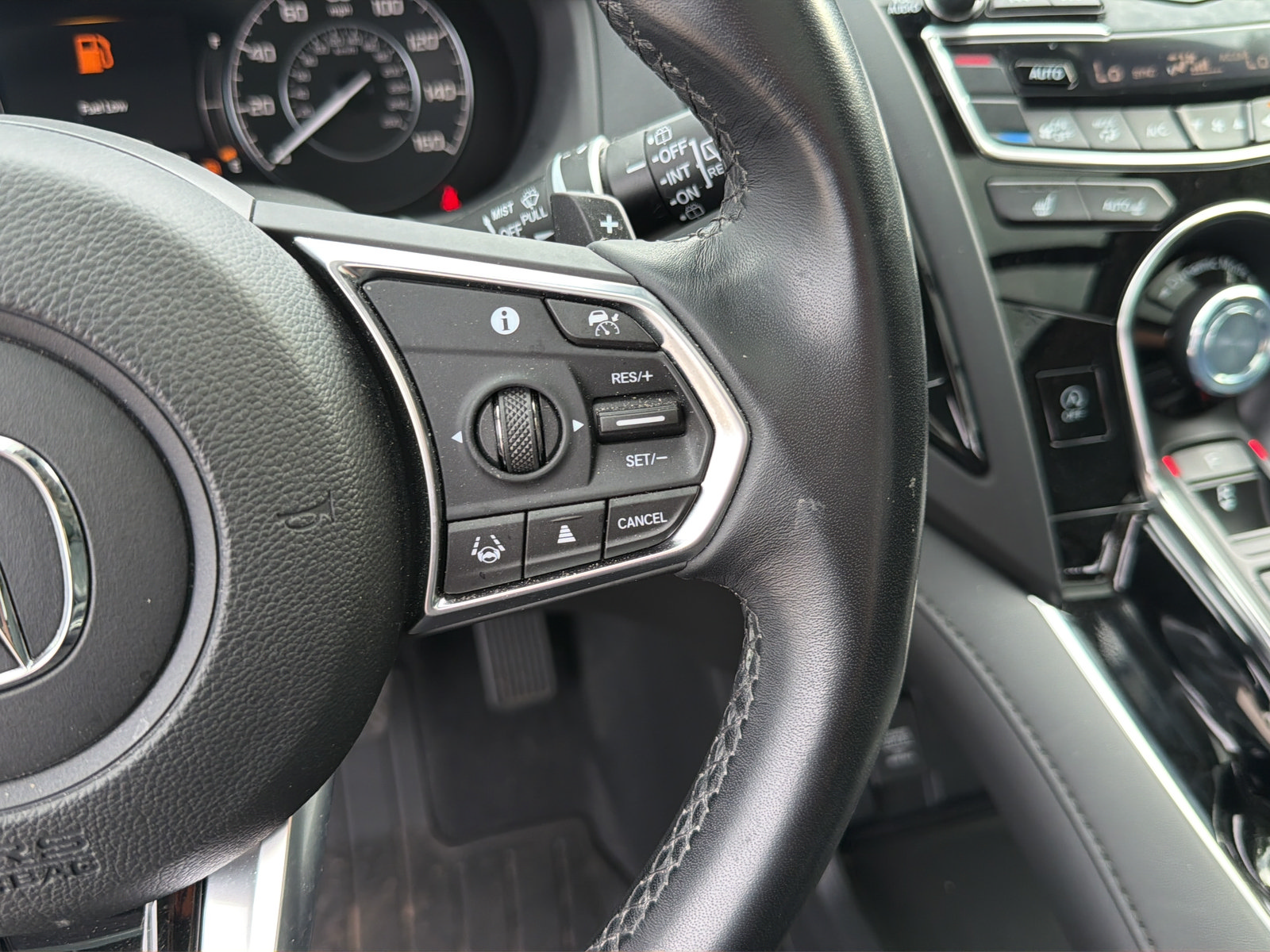 Used 2024 Acura RDX SH-AWD image 20