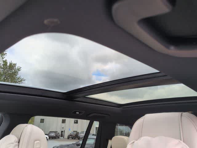 New 2026 Mercedes-Benz GLS 580 4MATIC image 19