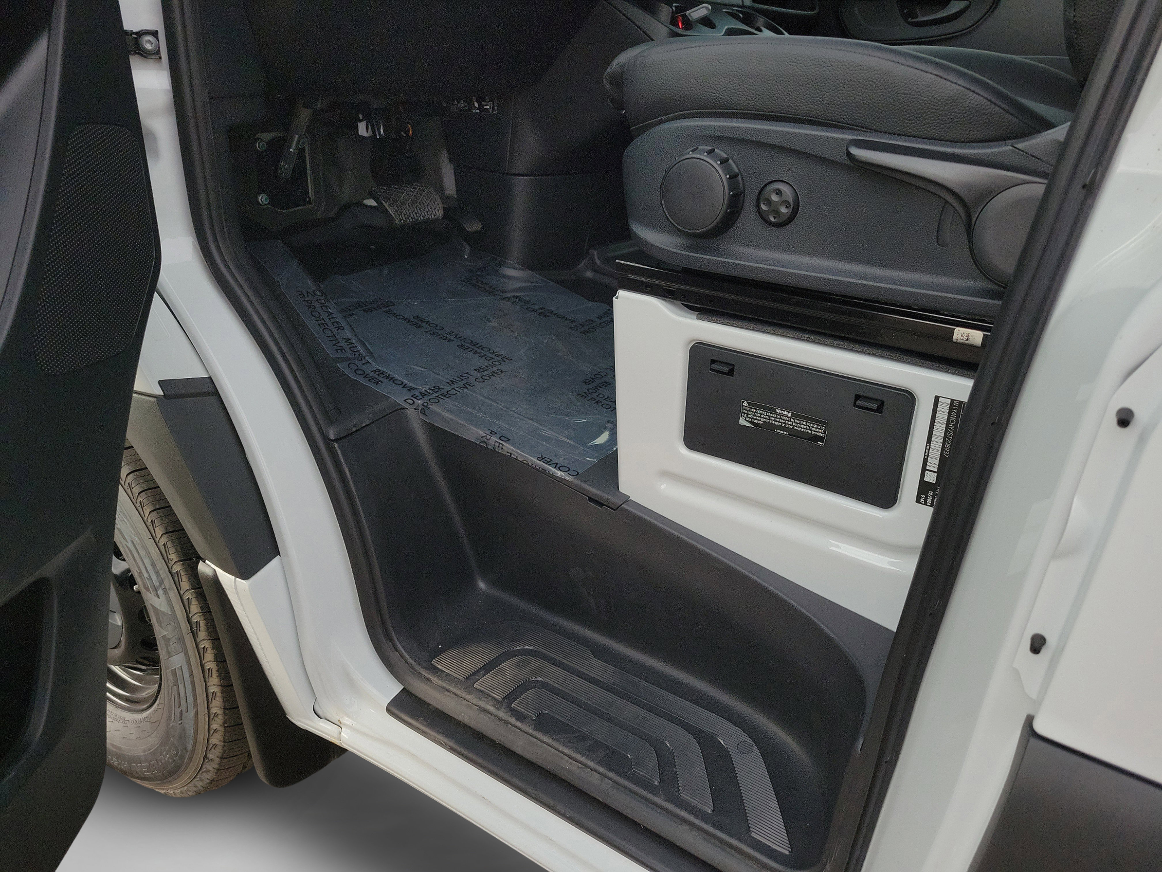 Used 2025 Mercedes-Benz Sprinter 2500 image 27
