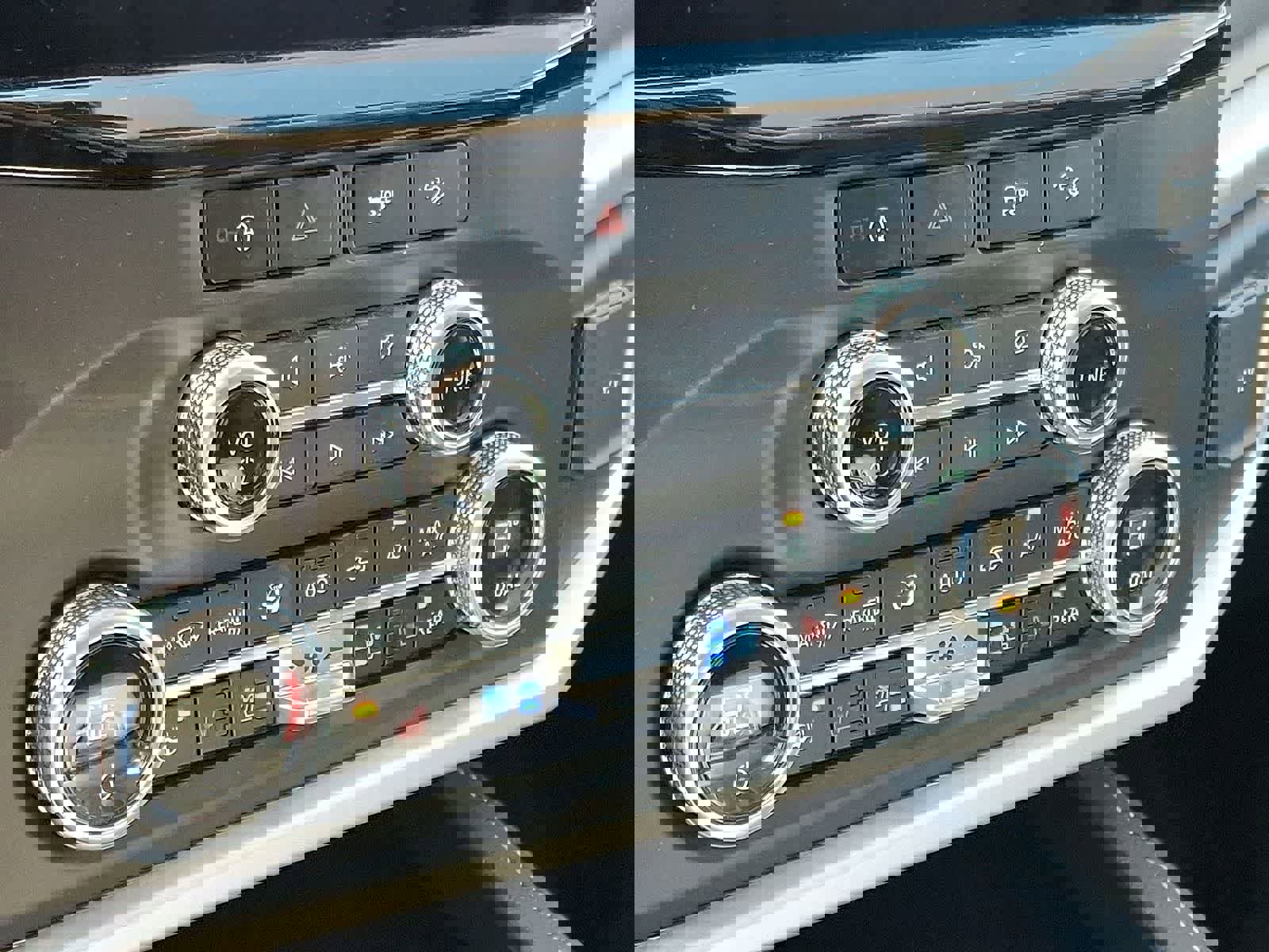 Used 2023 Ford Expedition XLT image 24