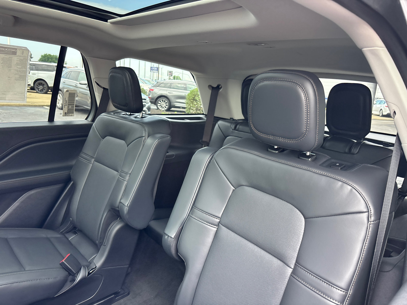 New 2026 Lincoln Aviator AWD image 26