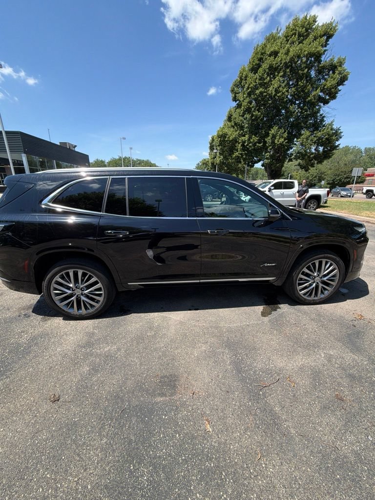 Used 2025 Buick Enclave Avenir w/ Super Cruise Package AWD/4WD image 15