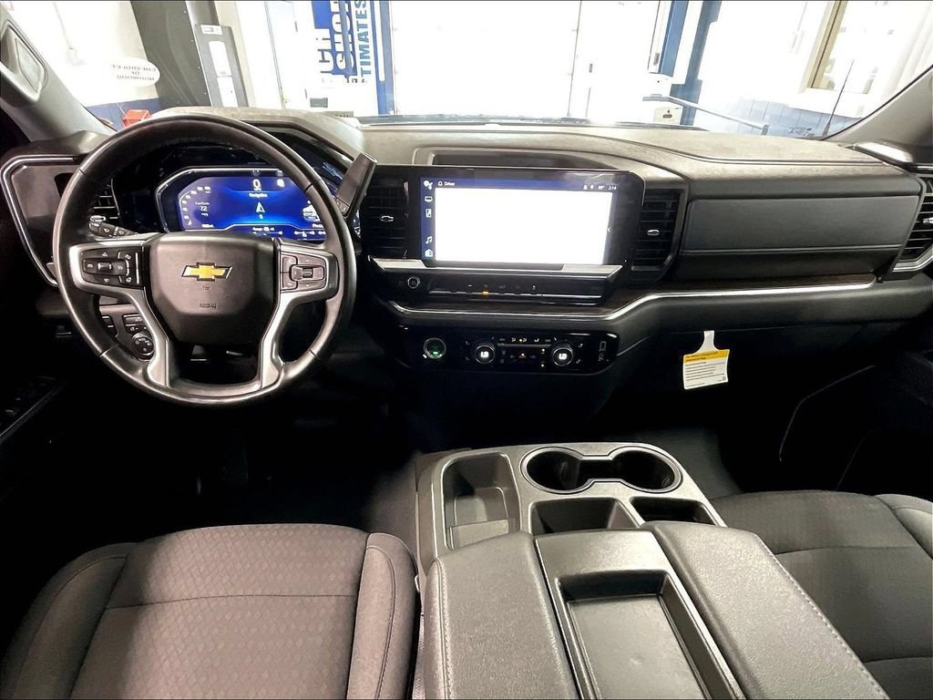 Used 2023 Chevrolet Silverado 1500 LT AWD/4WD image 21