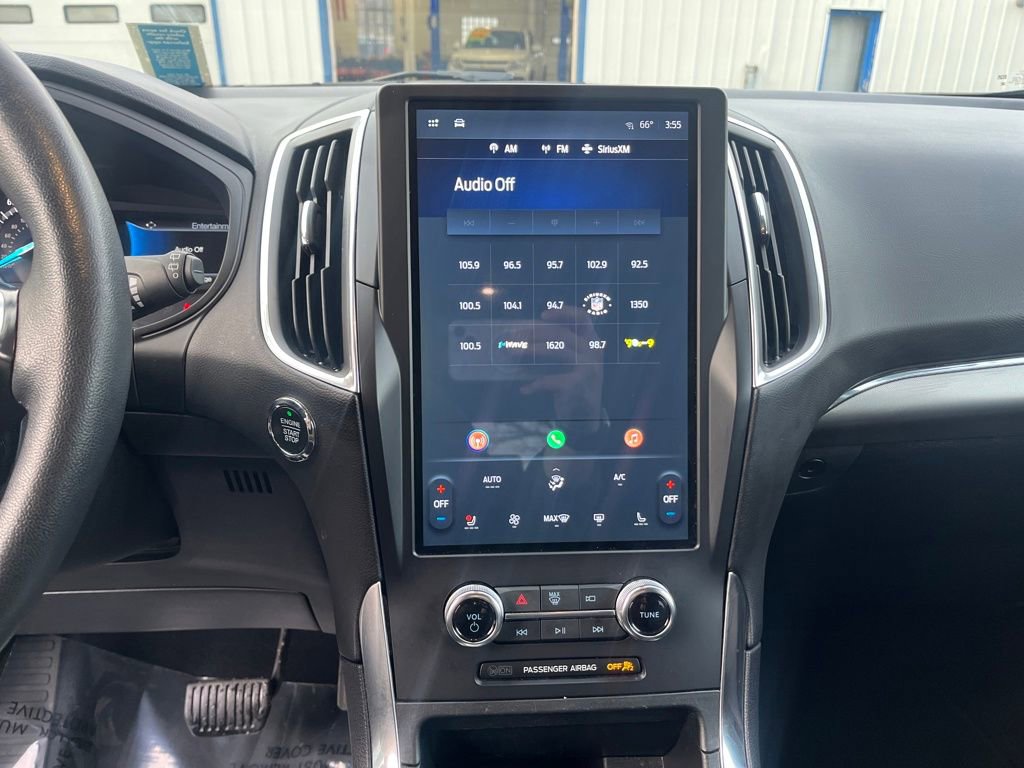 Used 2024 Ford Edge Titanium image 23