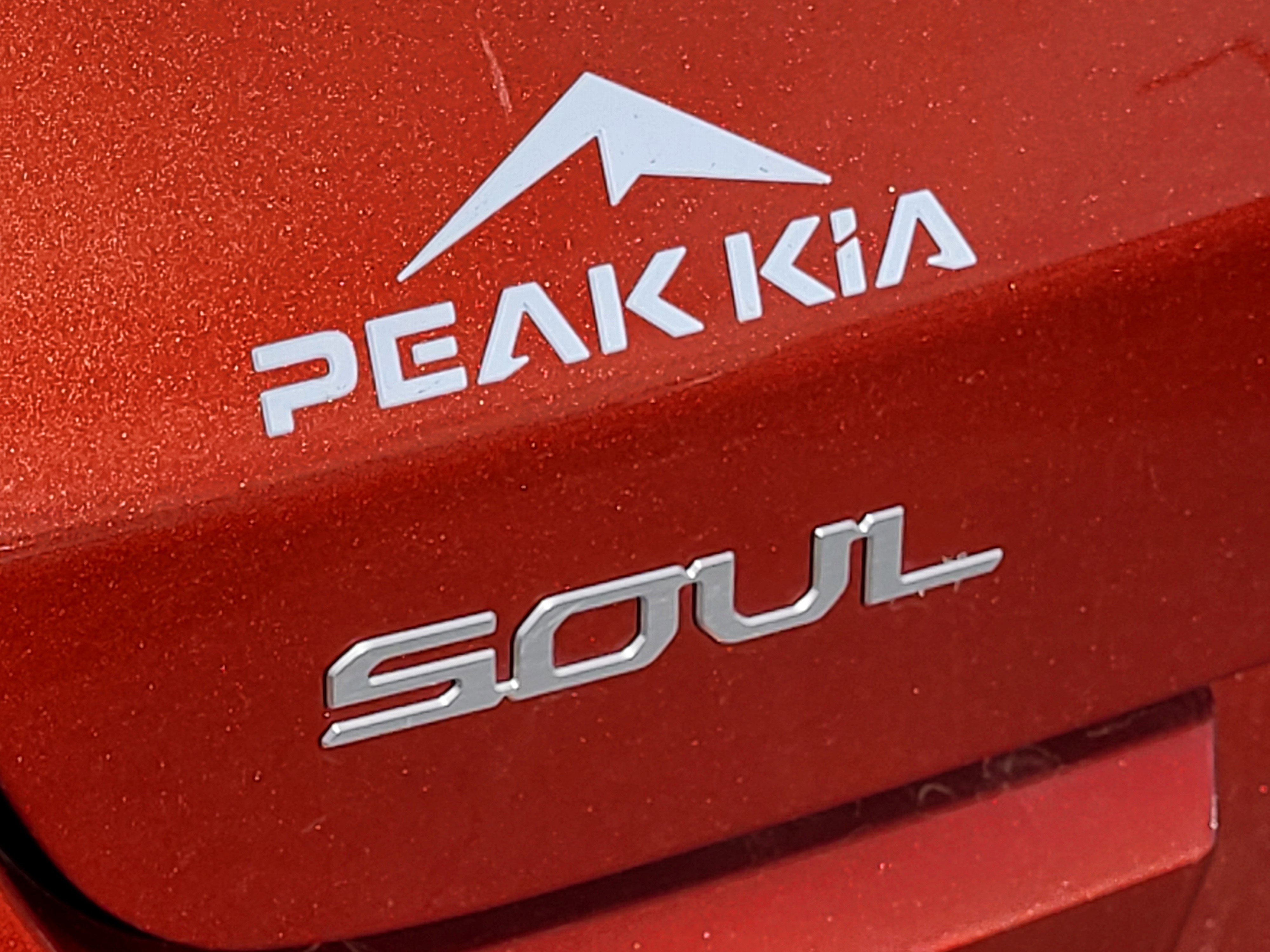 Used 2023 Kia Soul LX w/ LX Technology Package image 12