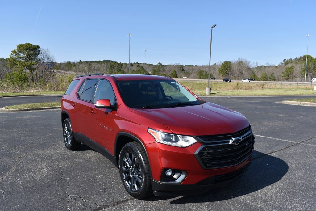Used 2020 Chevrolet Traverse RS image 1