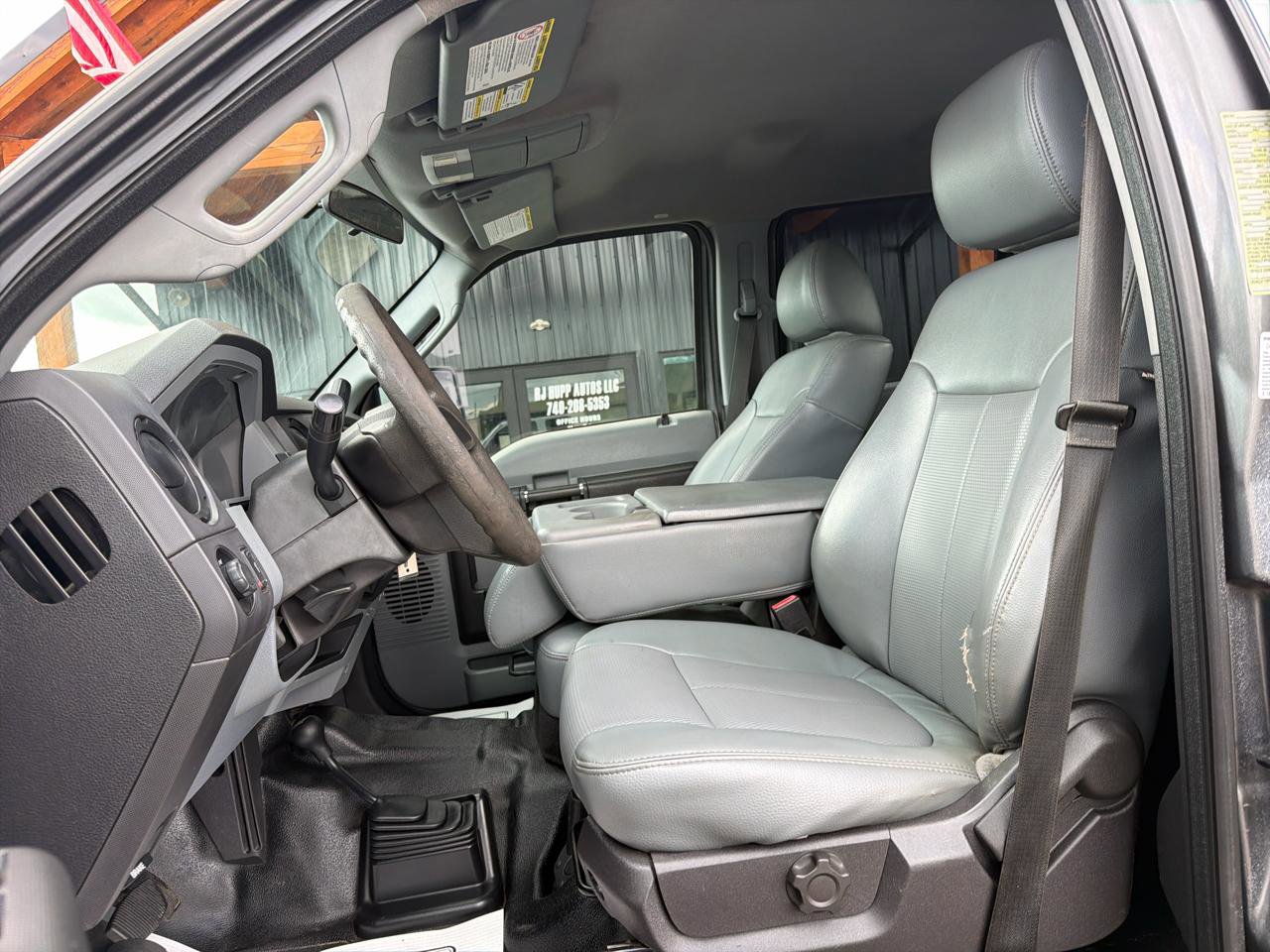 Used 2015 Ford F550 4x4 Crew Cab Super Duty image 9