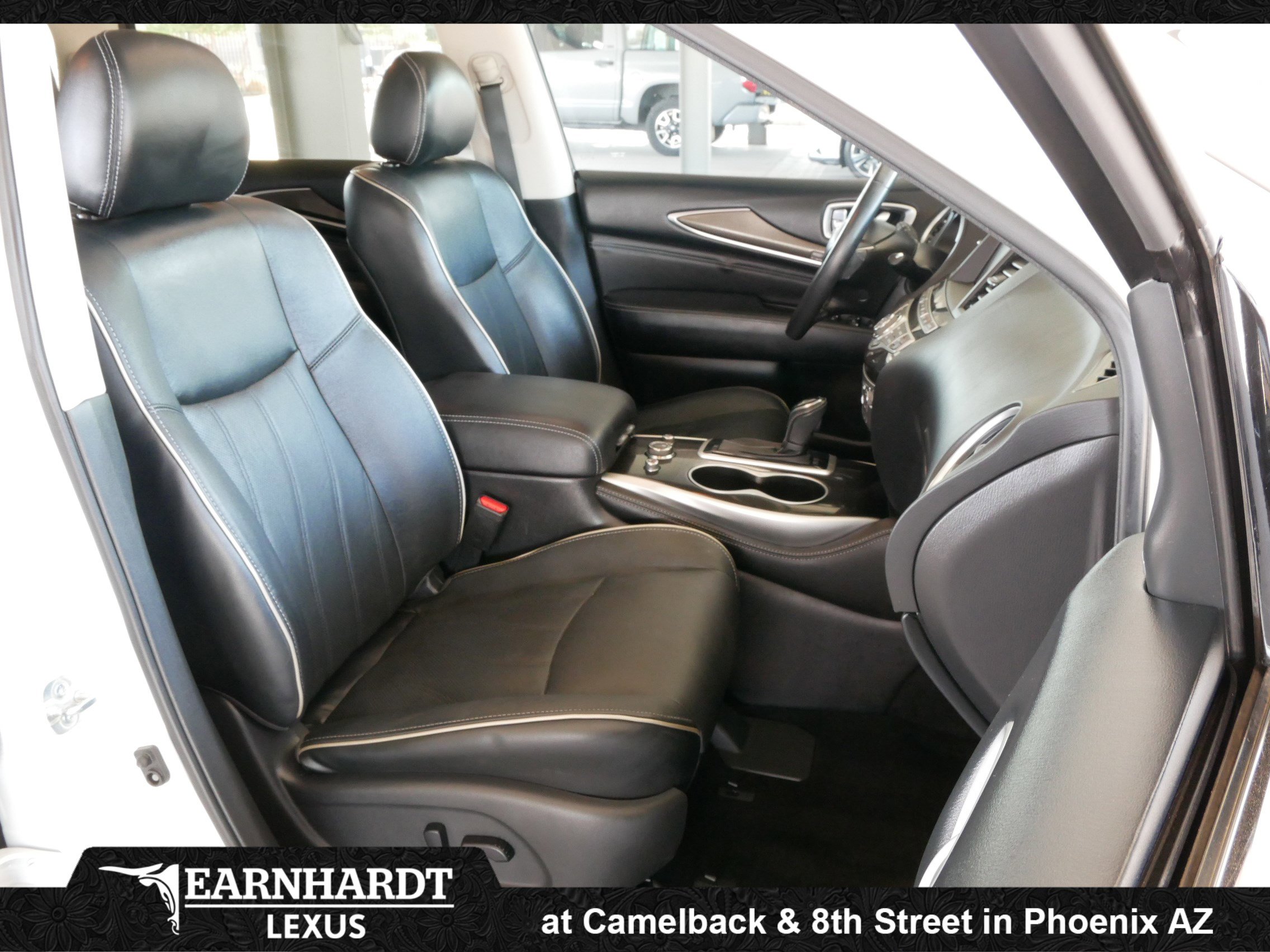 Used 2020 INFINITI QX60 Luxe w/ Essential Package FWD image 8
