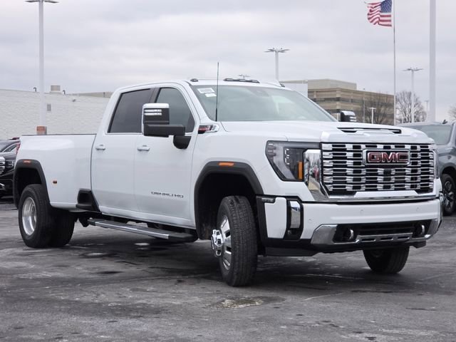 New 2026 GMC Sierra 3500 Denali w/ Denali Reserve Package AWD/4WD image 23