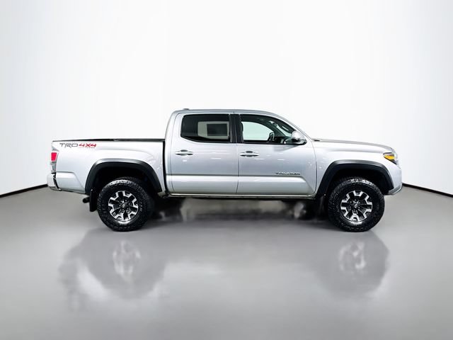 Certified 2023 Toyota Tacoma TRD Off-Road AWD/4WD image 9