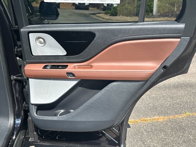 New 2026 Lincoln Aviator Reserve AWD/4WD image 17
