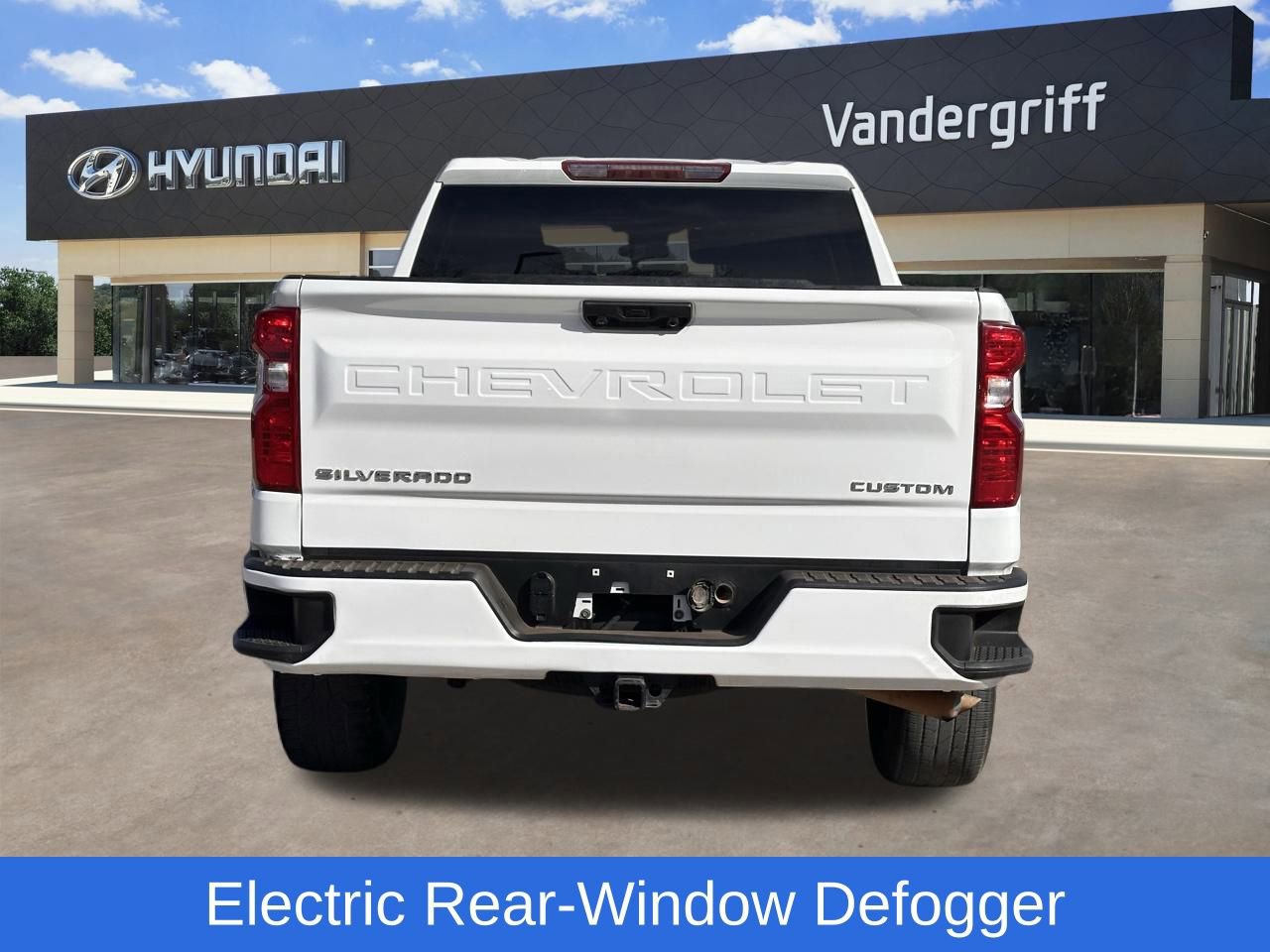 Used 2023 Chevrolet Silverado 1500 Custom image 11