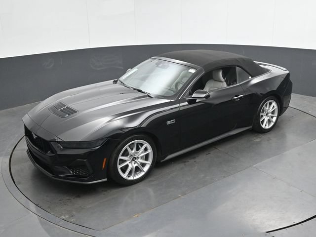 Used 2025 Ford Mustang GT Premium RWD image 30
