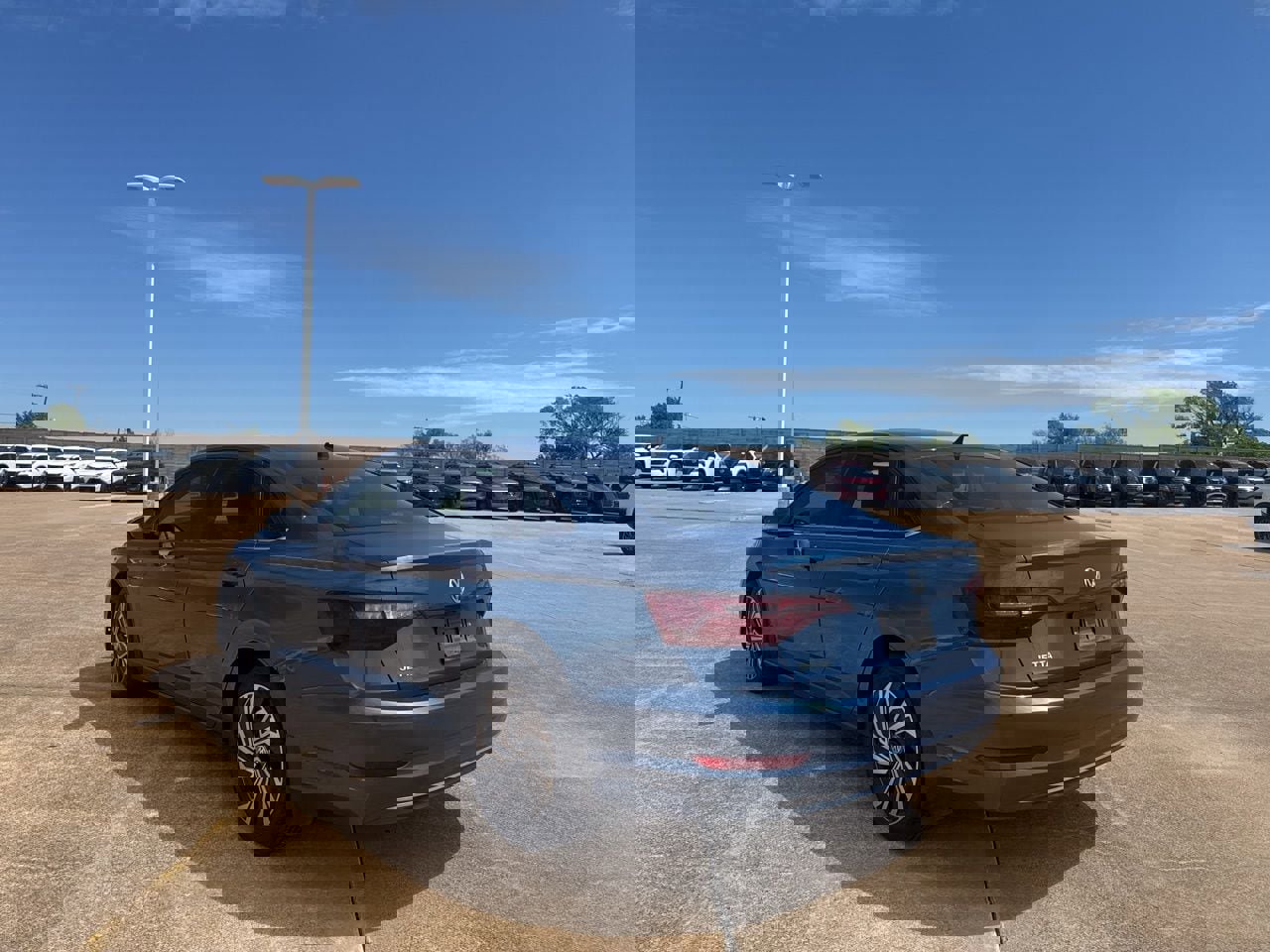 Used 2021 Volkswagen Jetta SEL image 16