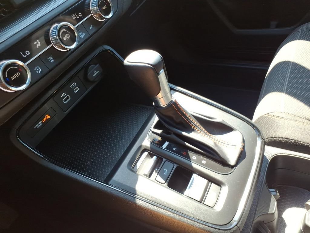 Used 2024 Honda CR-V Sport image 16