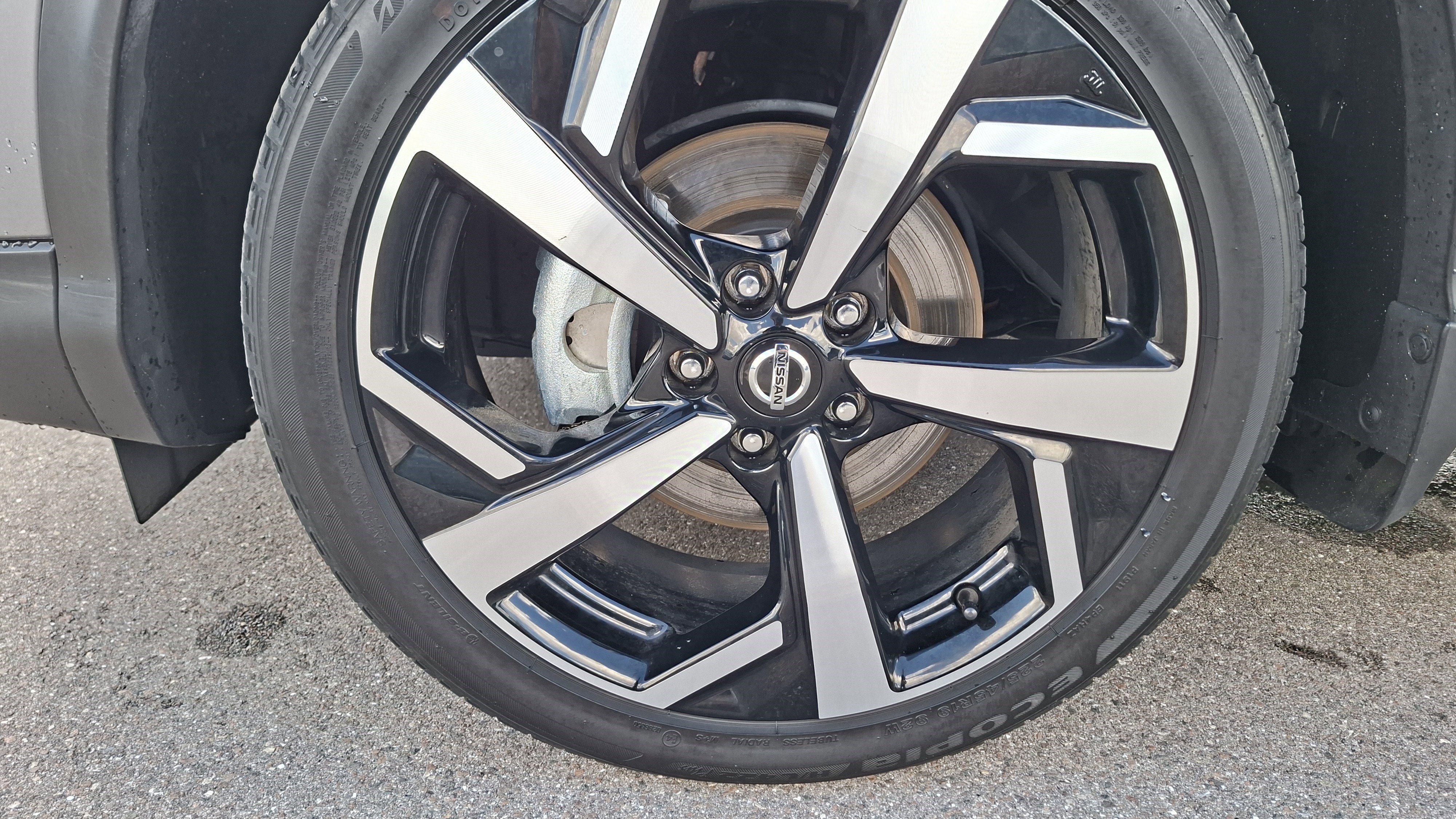 Used 2022 Nissan Rogue Sport SL AWD/4WD image 25