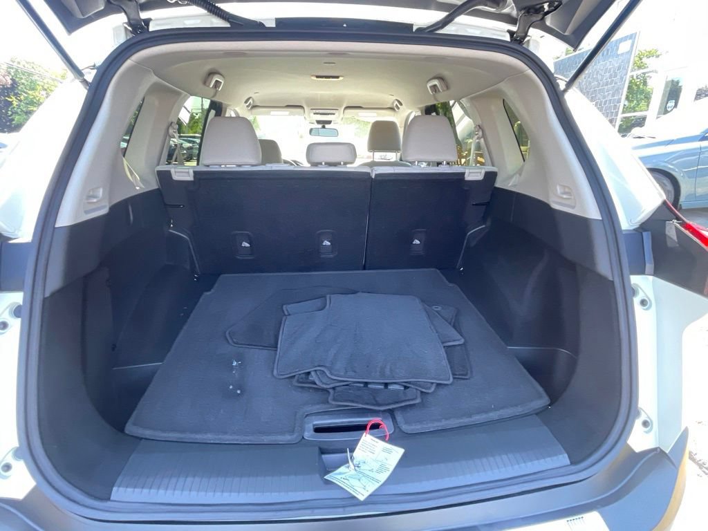 Certified 2023 Nissan Rogue SV AWD/4WD image 23